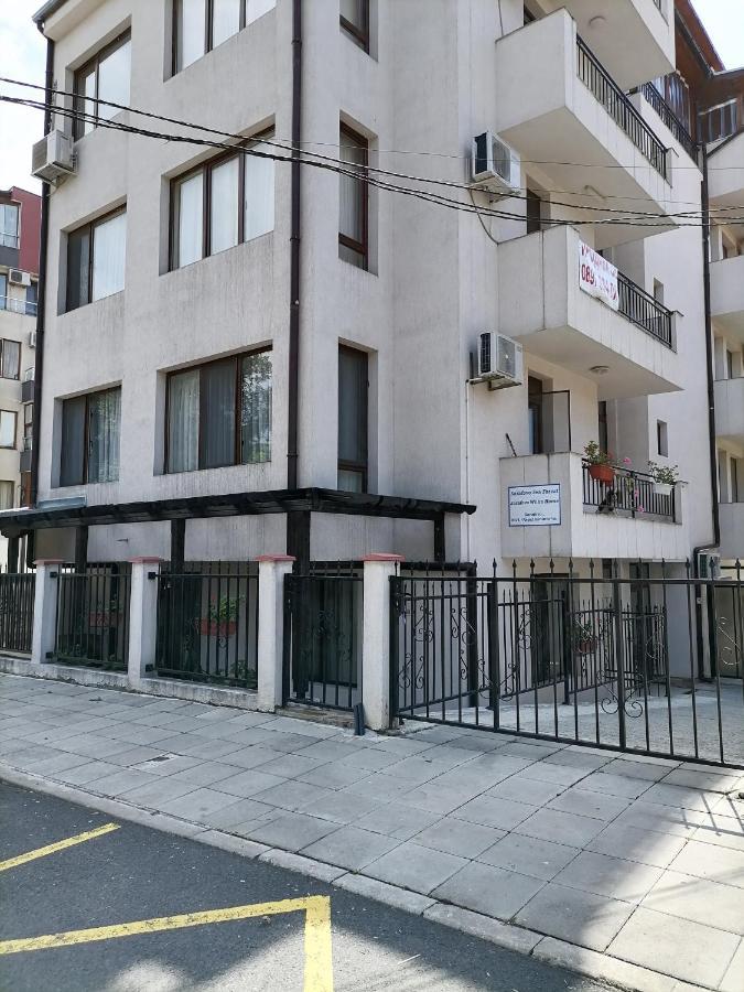 White Home-Apartament Бургас Экстерьер фото